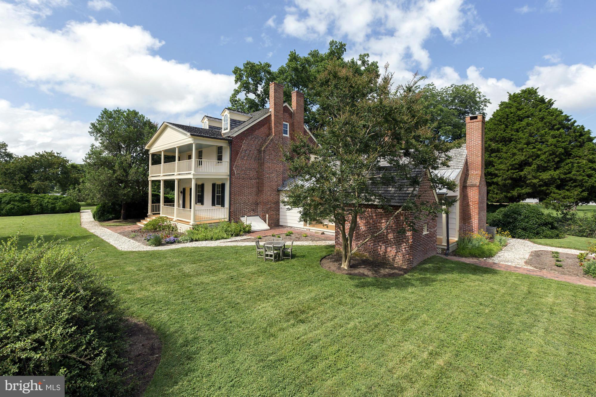 CROSS MANOR - Residential