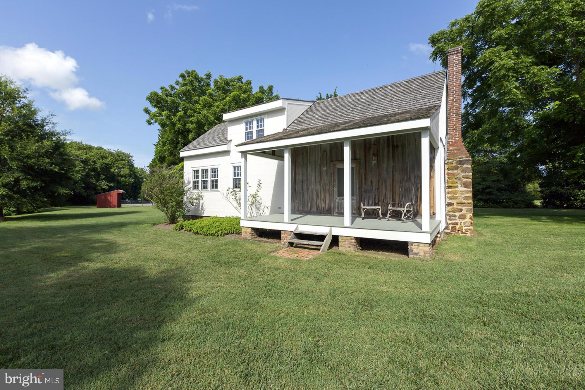 CROSS MANOR - Residential