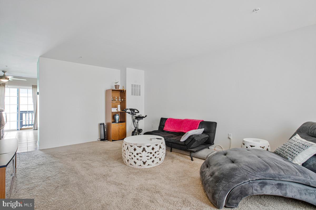 589 BAKER STREET