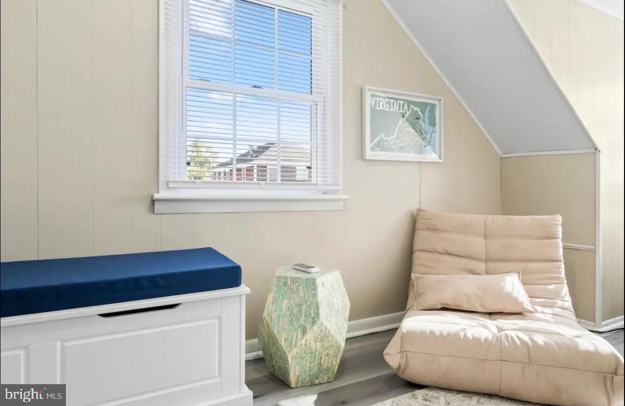 LYONHURST - Residential