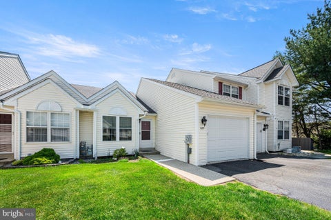 Townhouse For Sale - 125 N 4th Street<br/> BALLY, PA 19503