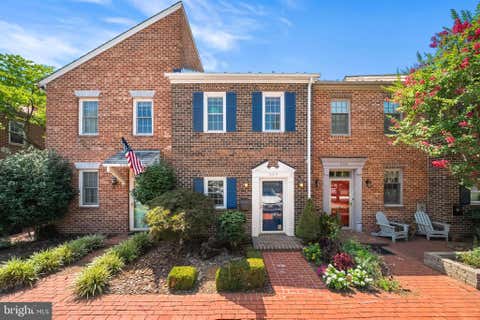 Photo of 504 Tobacco Quay, ALEXANDRIA, VA 22314 (MLS # VAAX2064988)