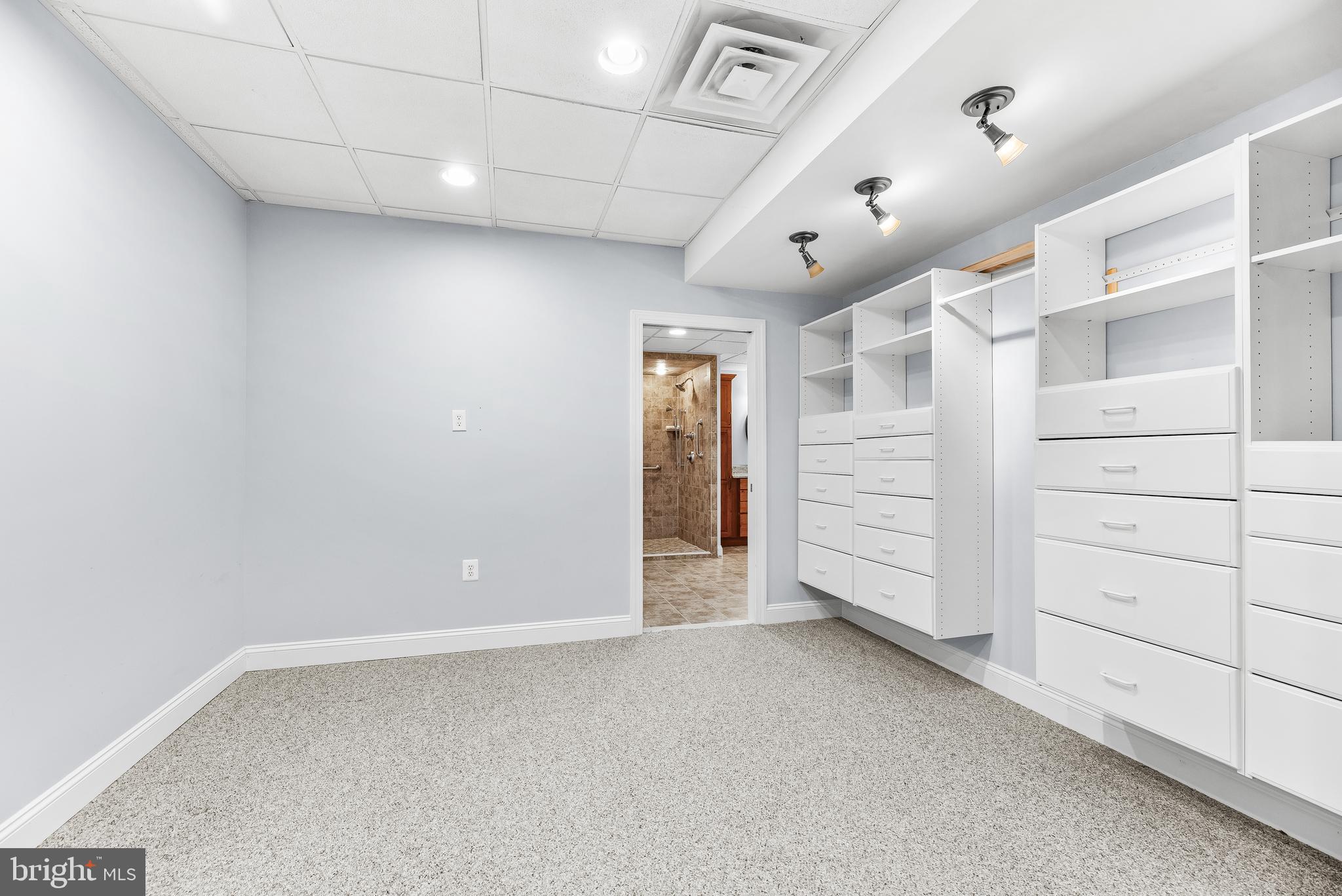 QUEENSBERRY - Residential