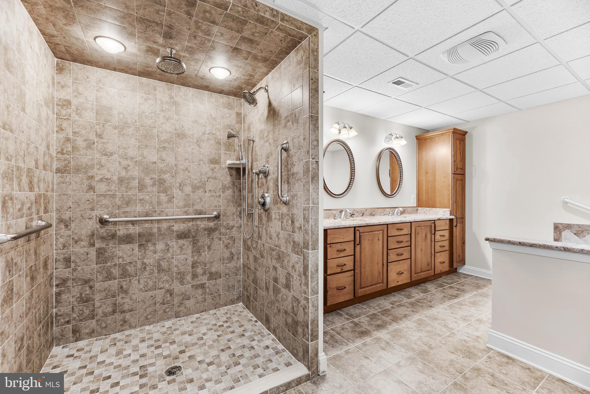QUEENSBERRY - Residential