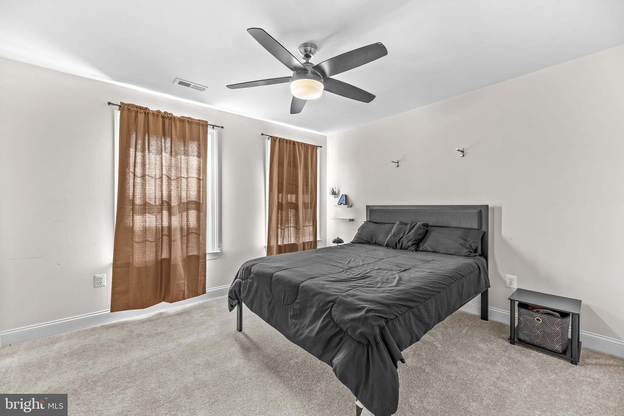 QUEENSBERRY - Residential