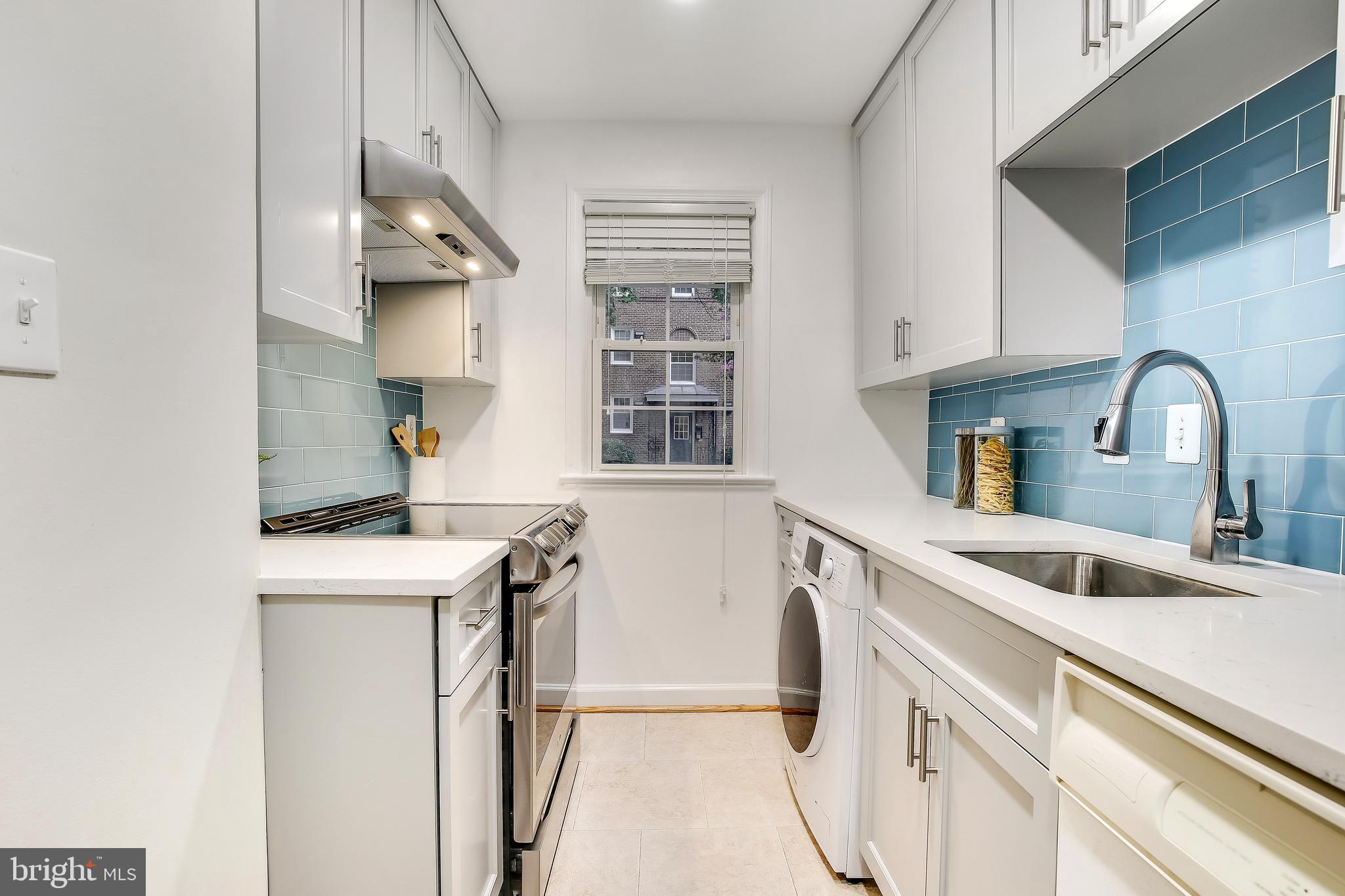 FAYETTE COURT - Residential