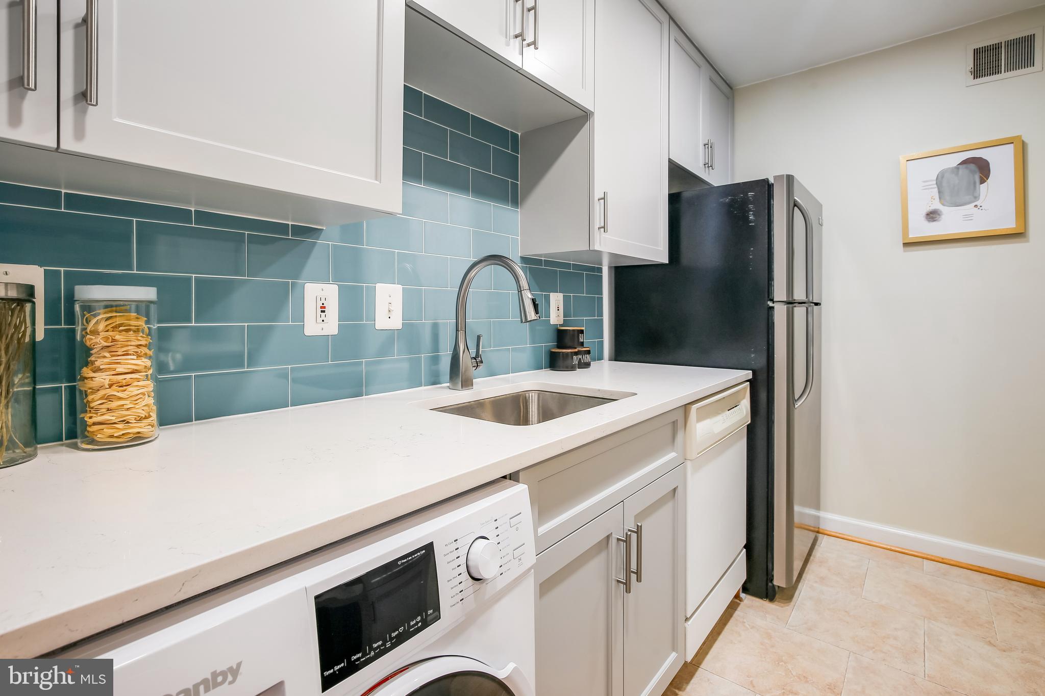 FAYETTE COURT - Residential