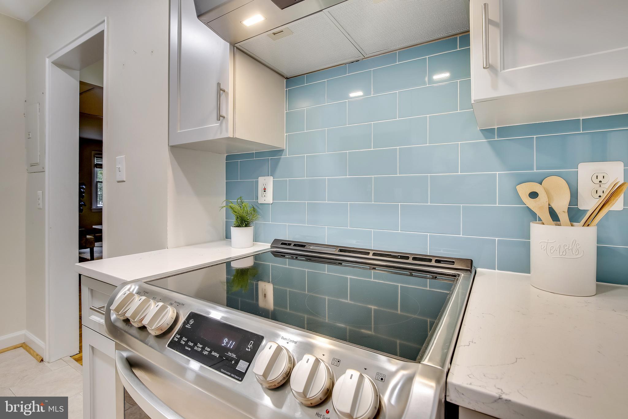 FAYETTE COURT - Residential