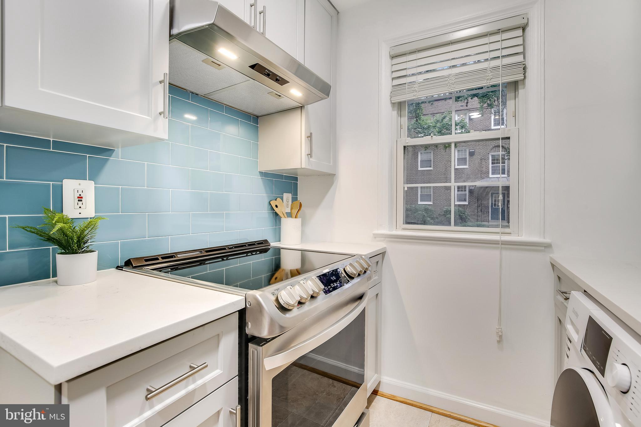 FAYETTE COURT - Residential