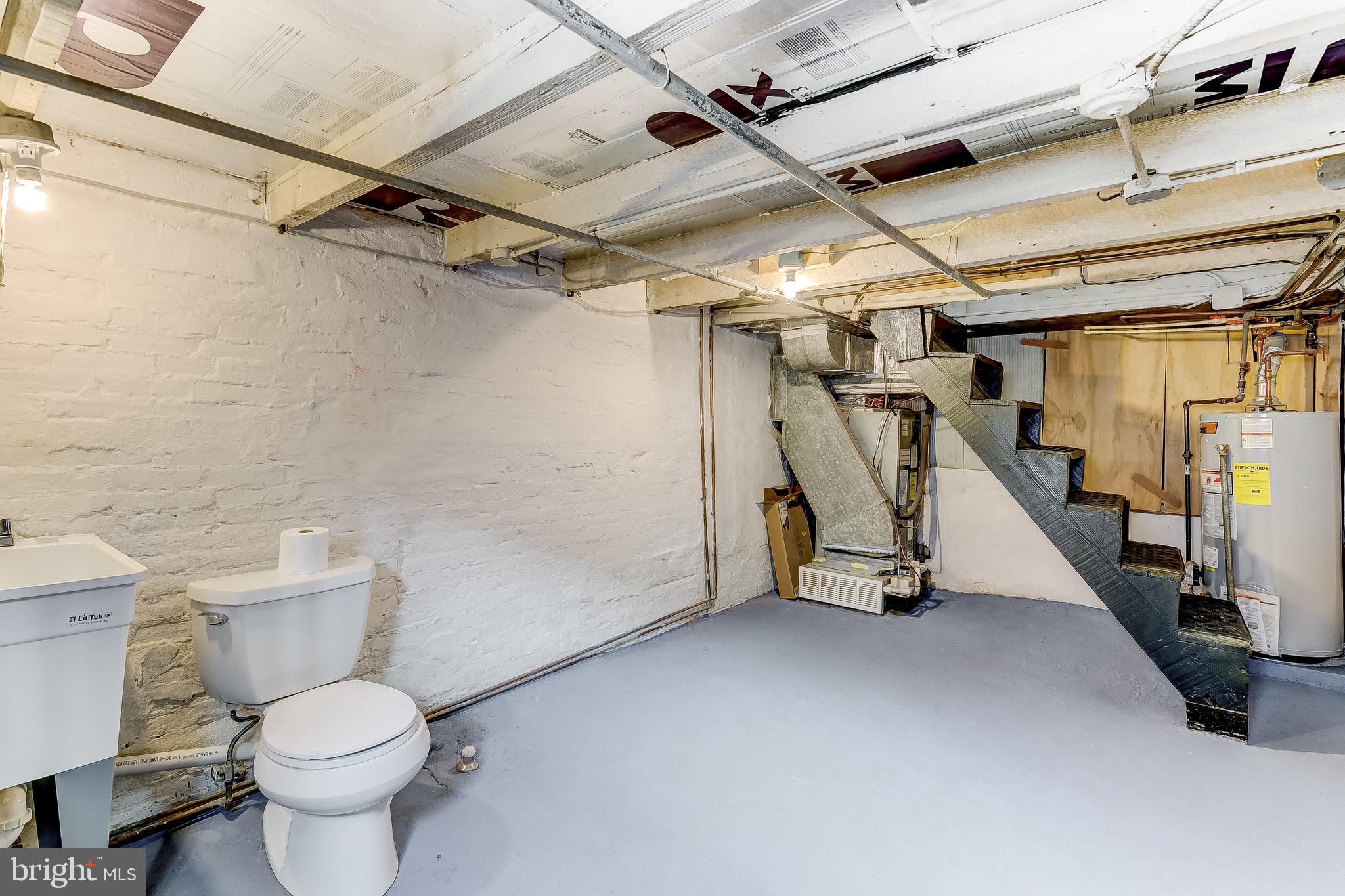 LOCUST POINT - Residential