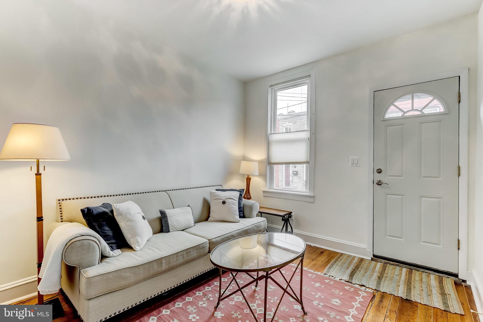 LOCUST POINT - Residential