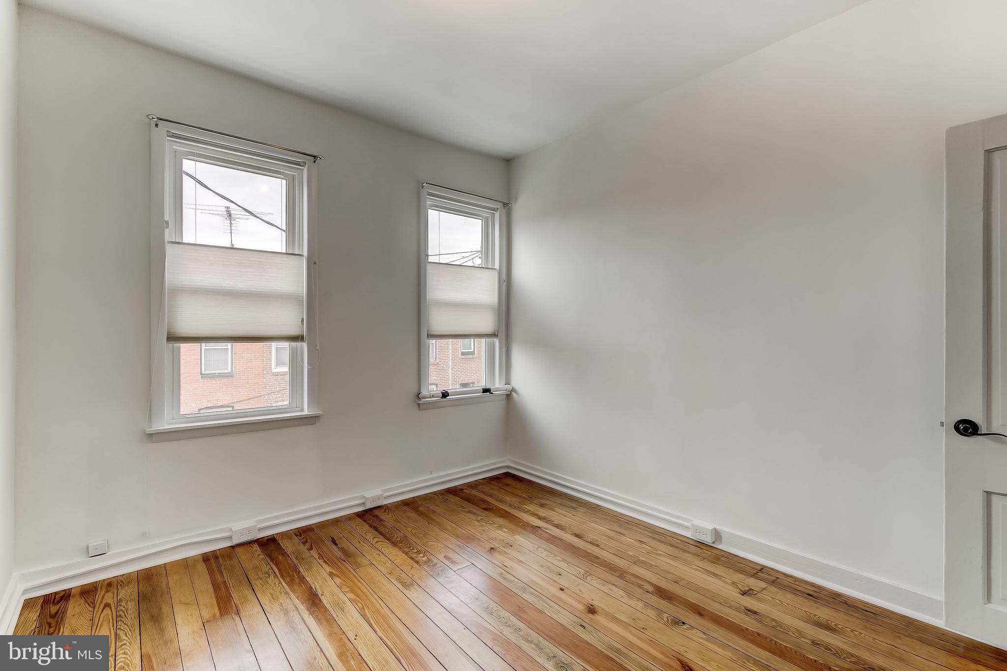 LOCUST POINT - Residential