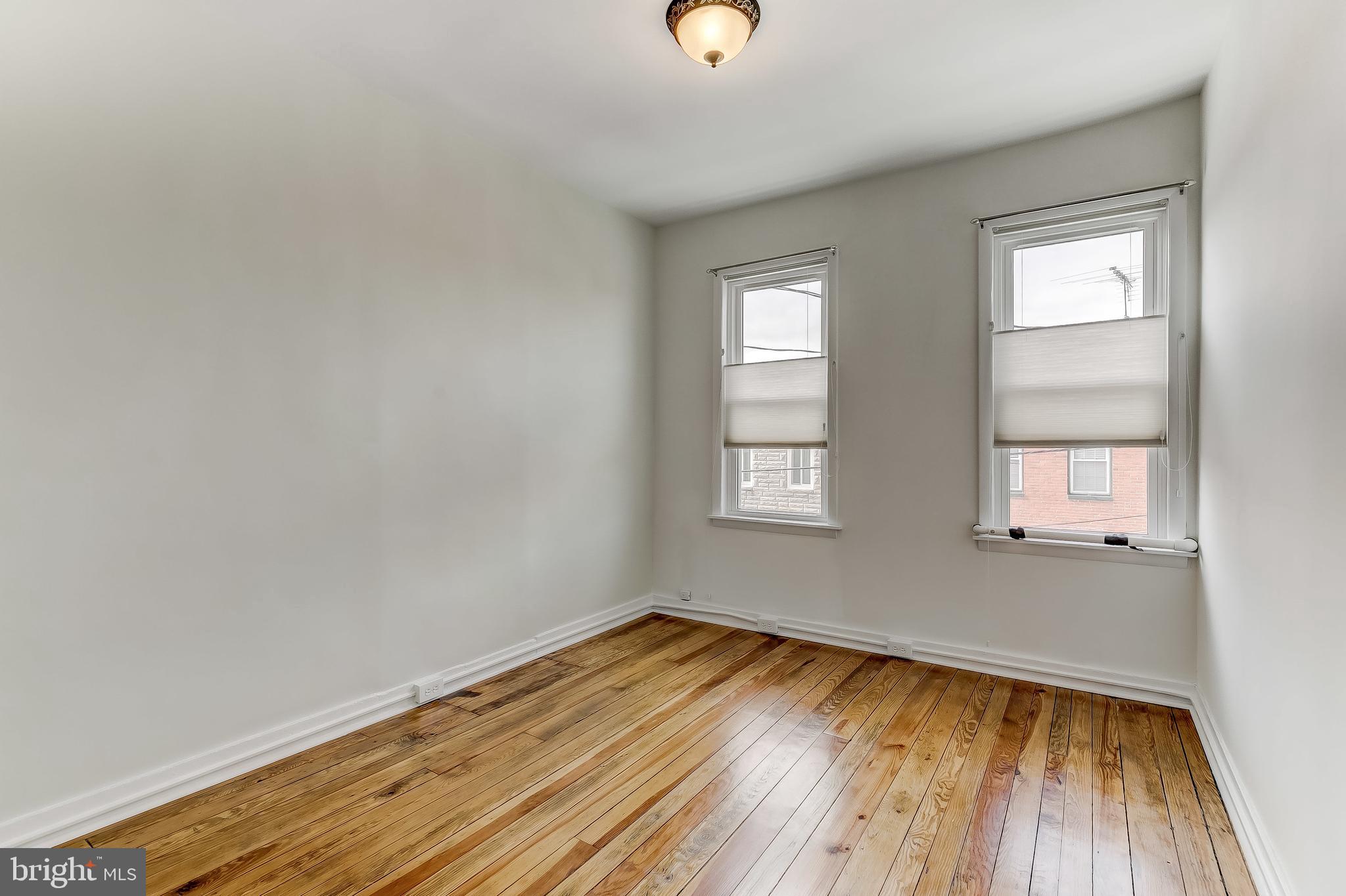 LOCUST POINT - Residential