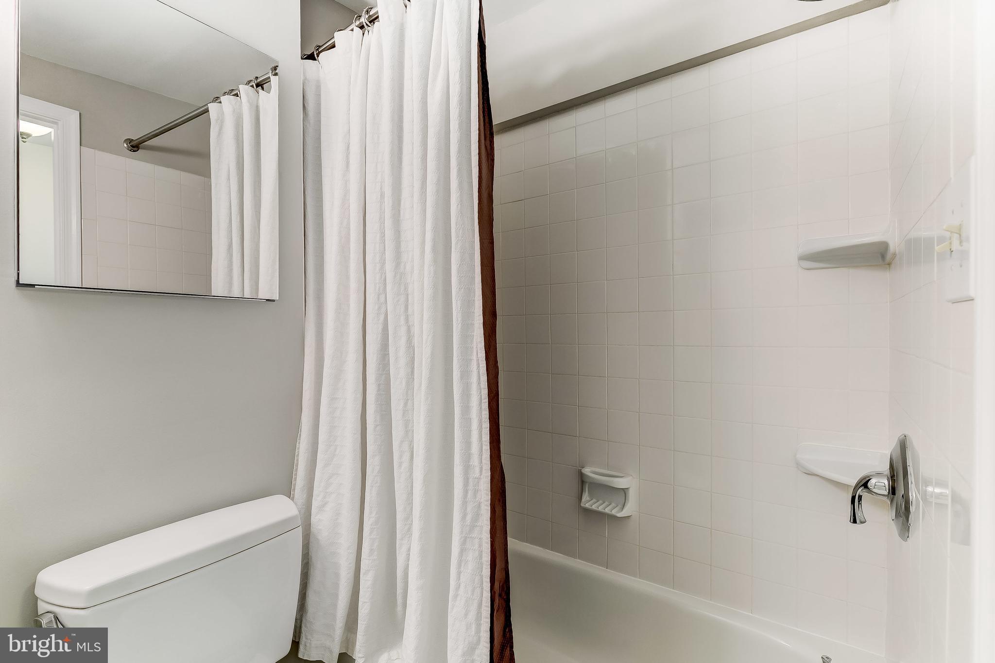 LOCUST POINT - Residential