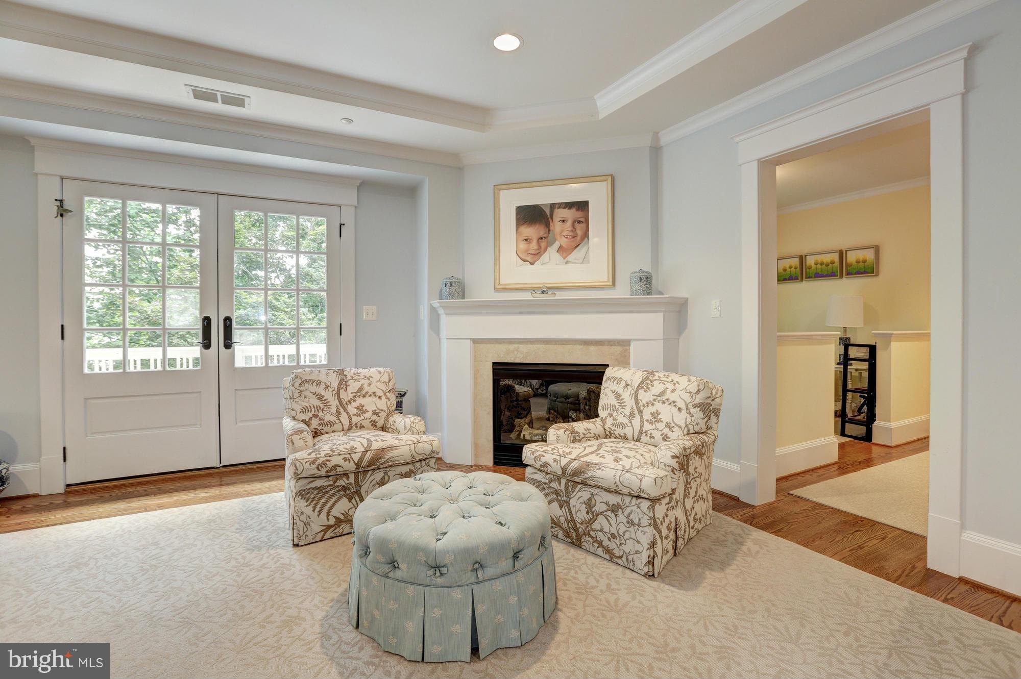 GREENWICH FOREST - Residential