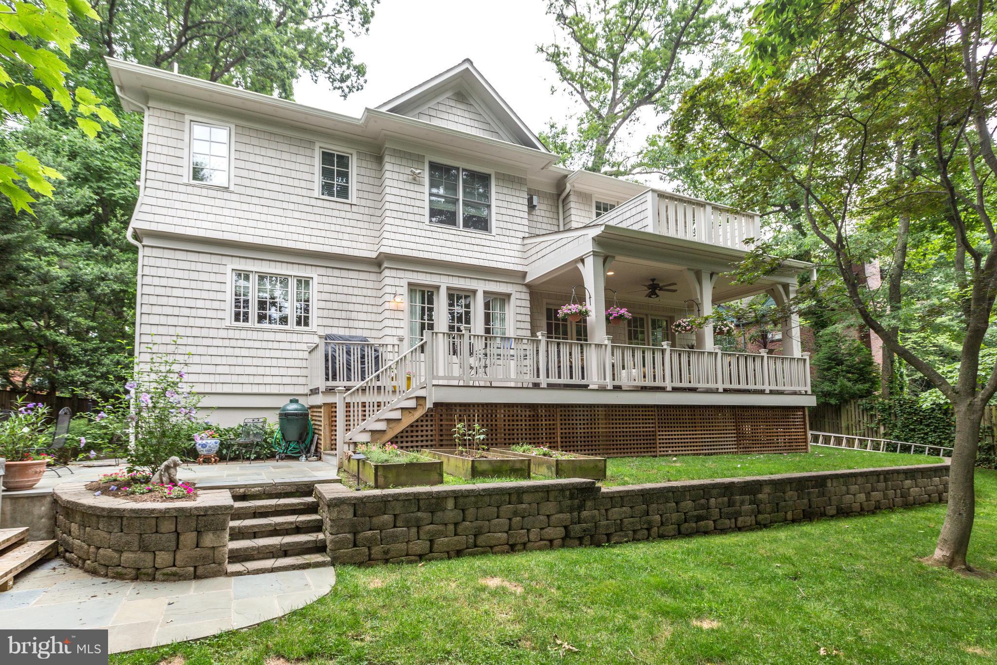 GREENWICH FOREST - Residential