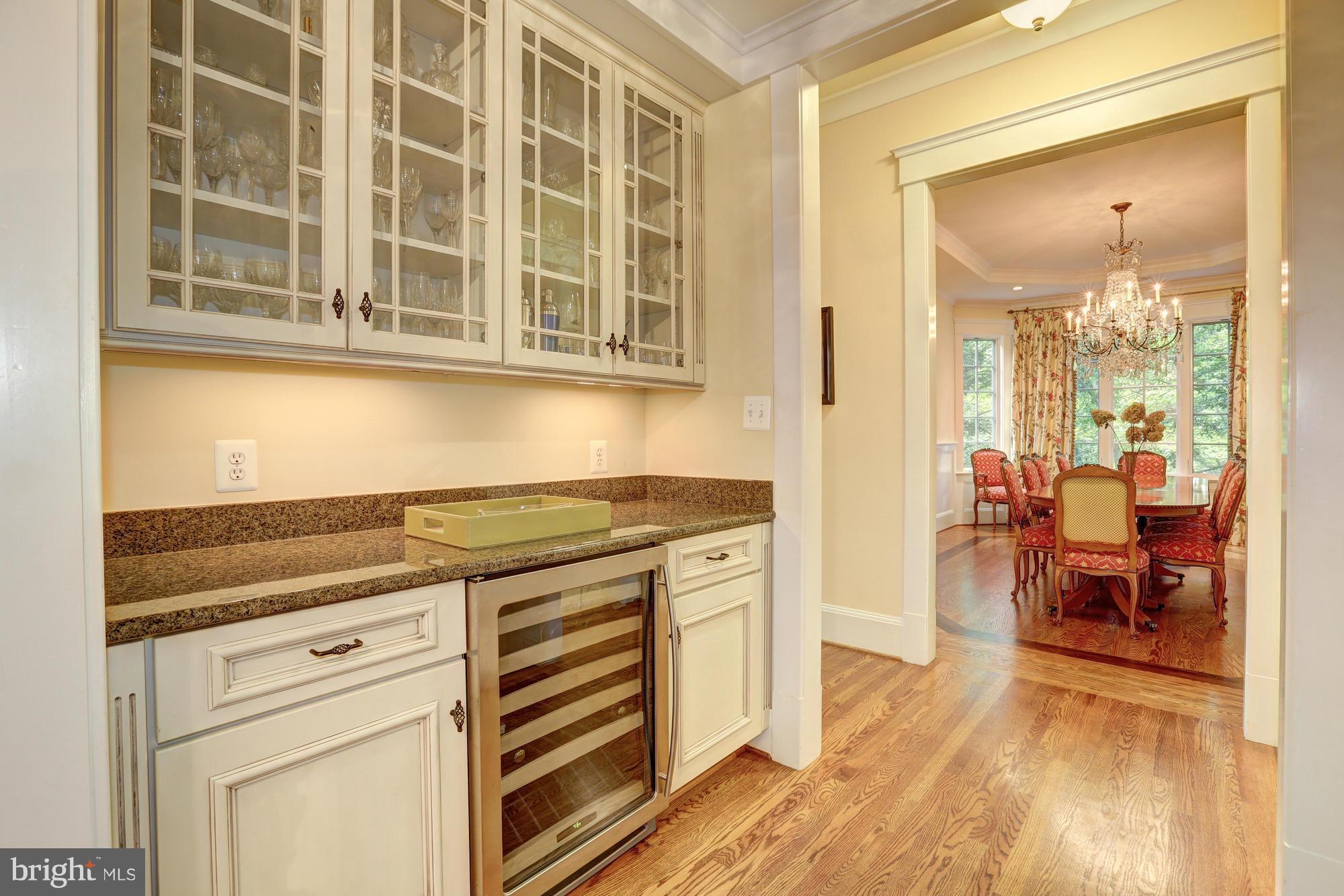 GREENWICH FOREST - Residential