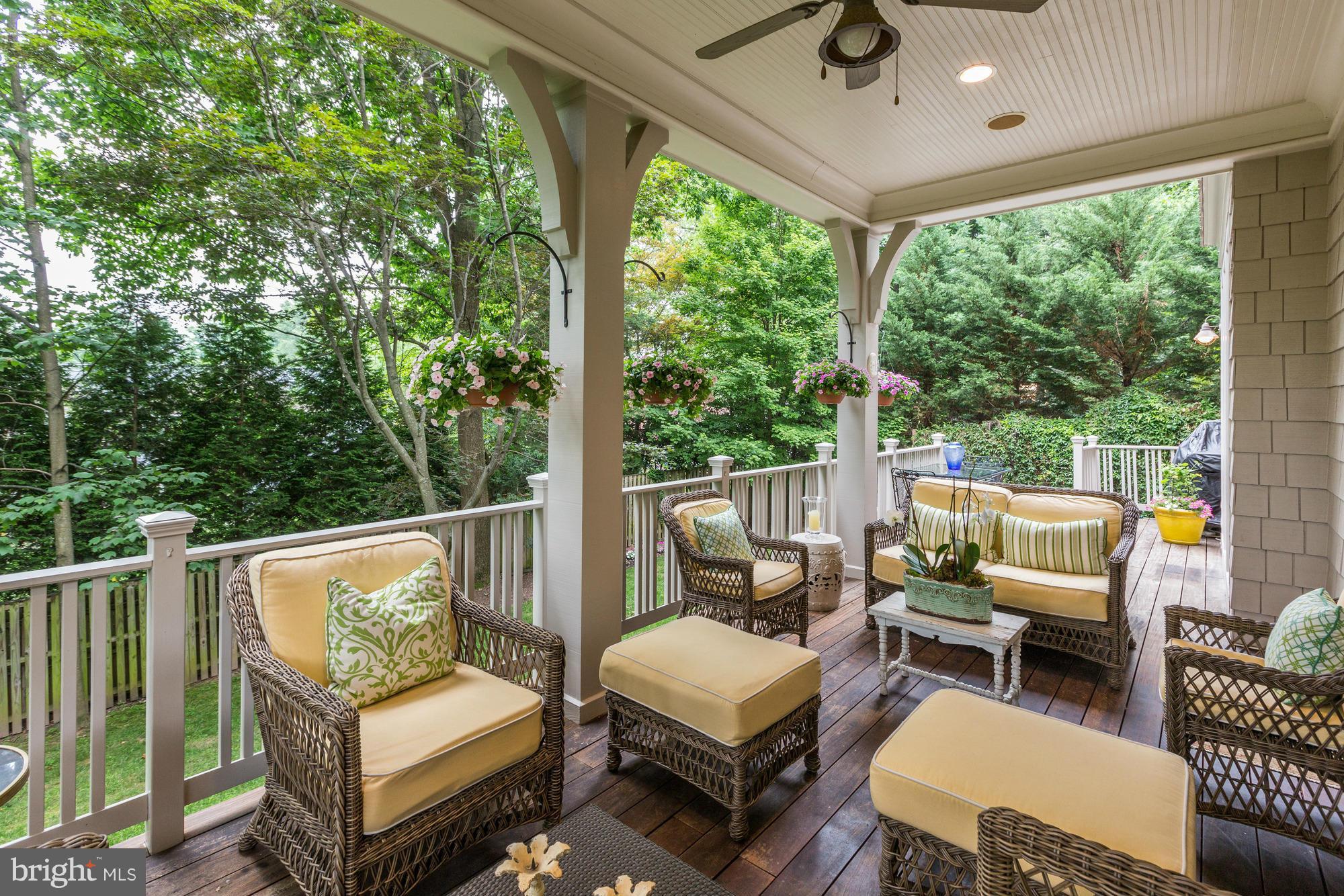 GREENWICH FOREST - Residential