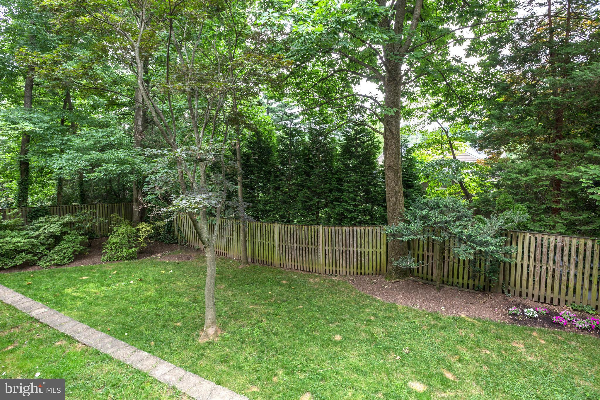 GREENWICH FOREST - Residential