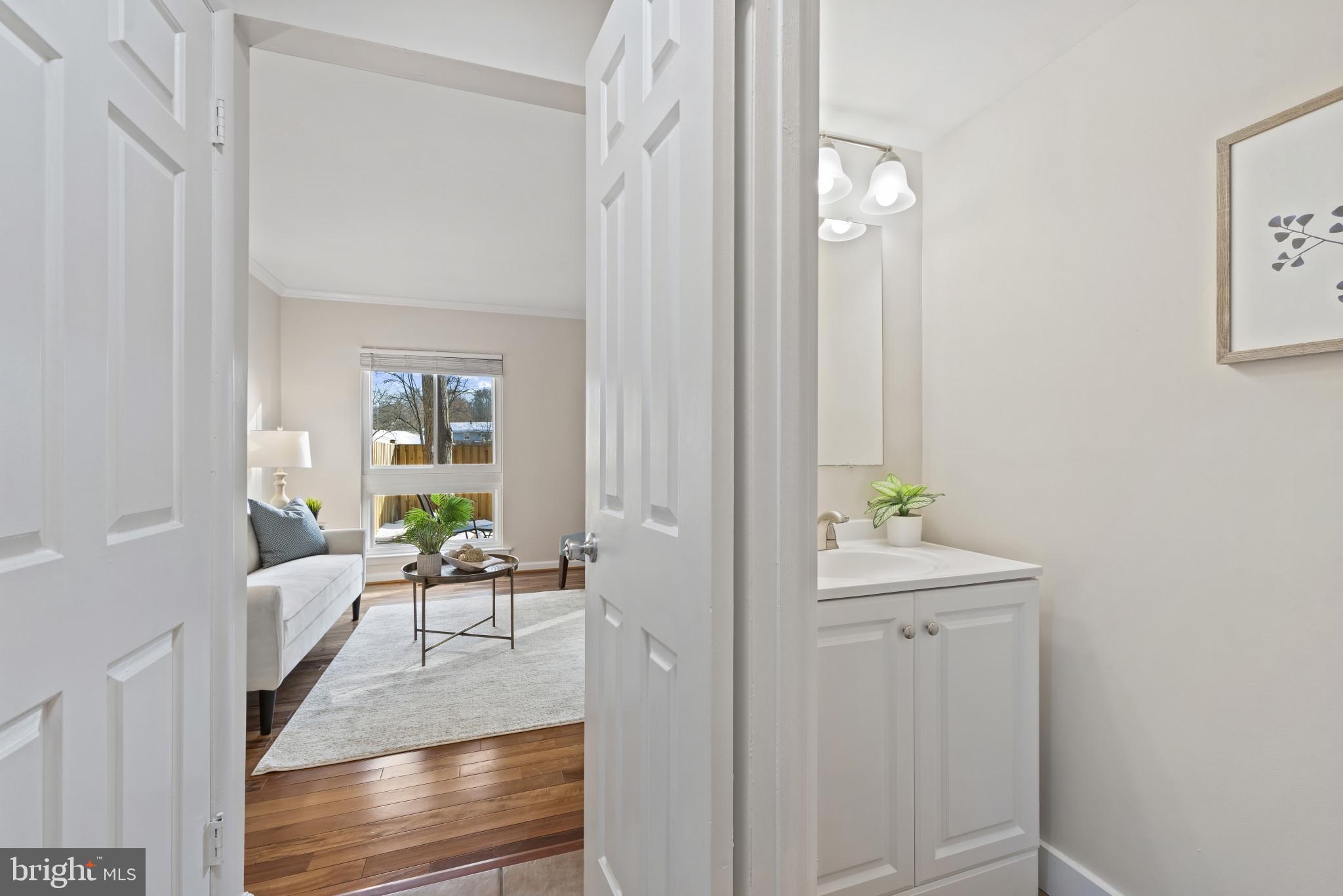 CROFTON MEADOWS - Residential