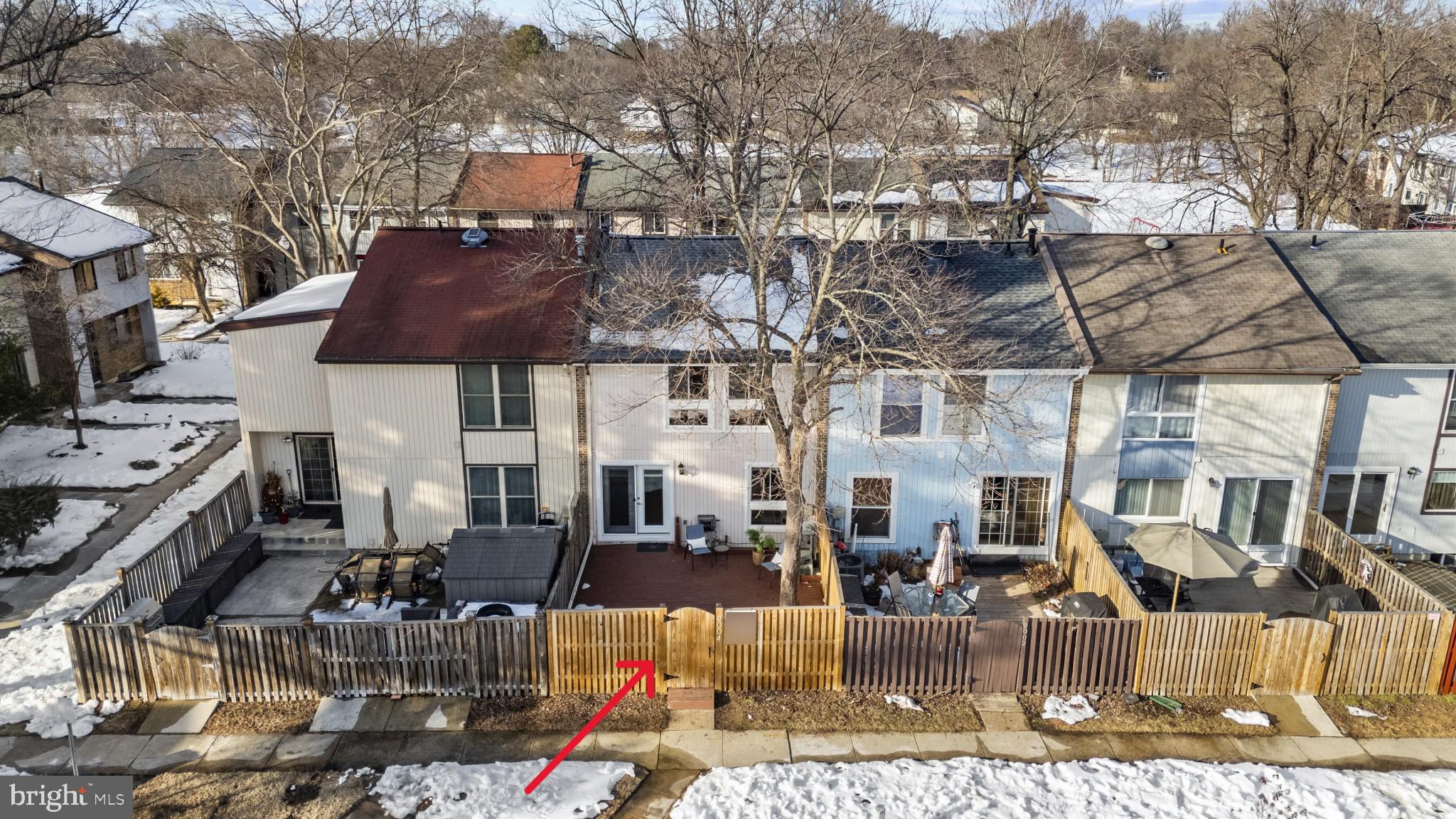 CROFTON MEADOWS - Residential