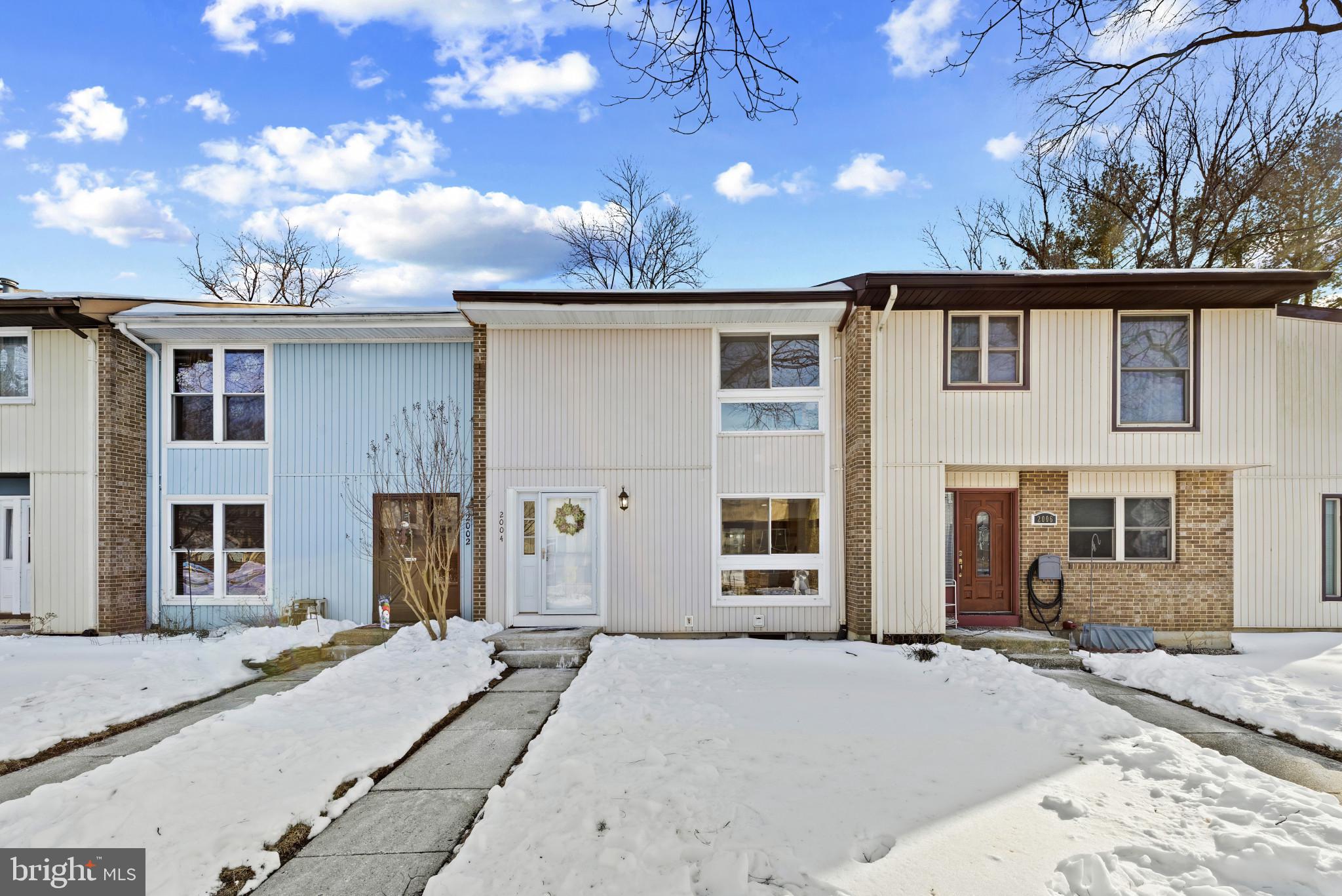 CROFTON MEADOWS - Residential