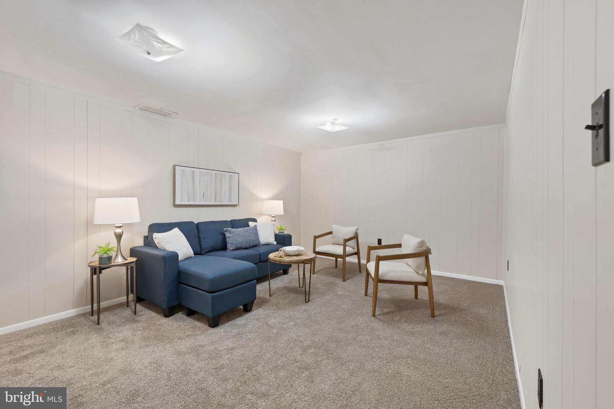 CROFTON MEADOWS - Residential