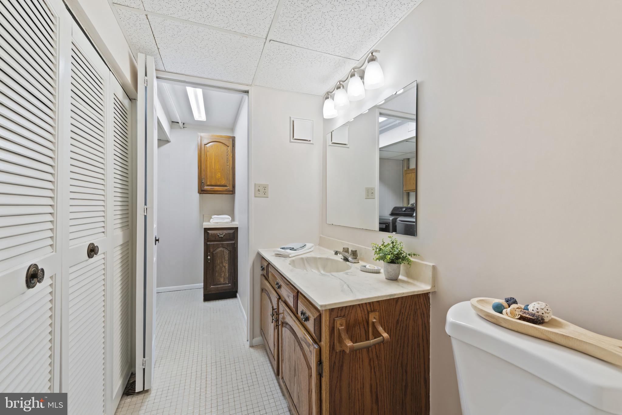 CROFTON MEADOWS - Residential