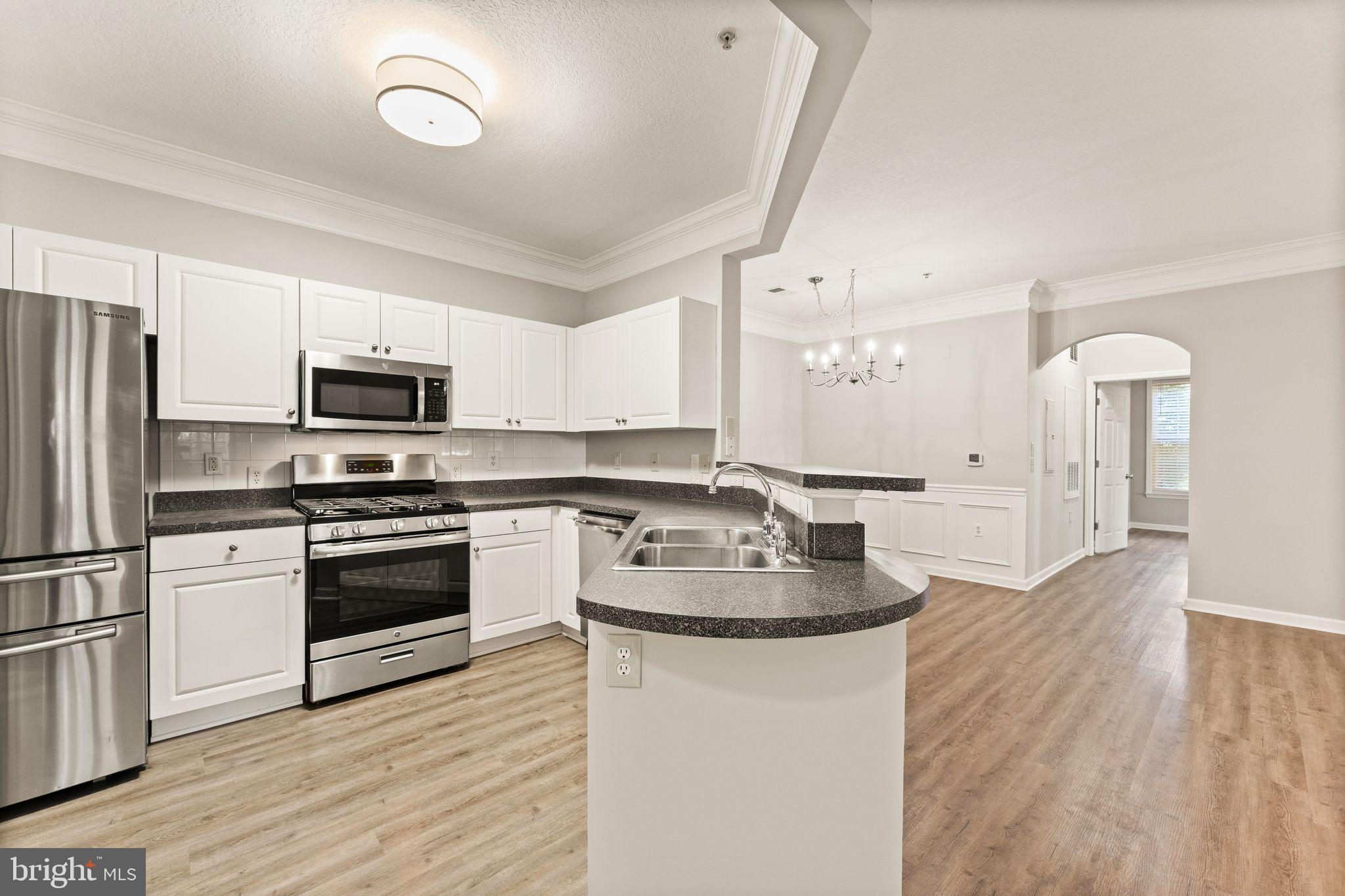 502 SUNSET VIEW TERRACE SE 106