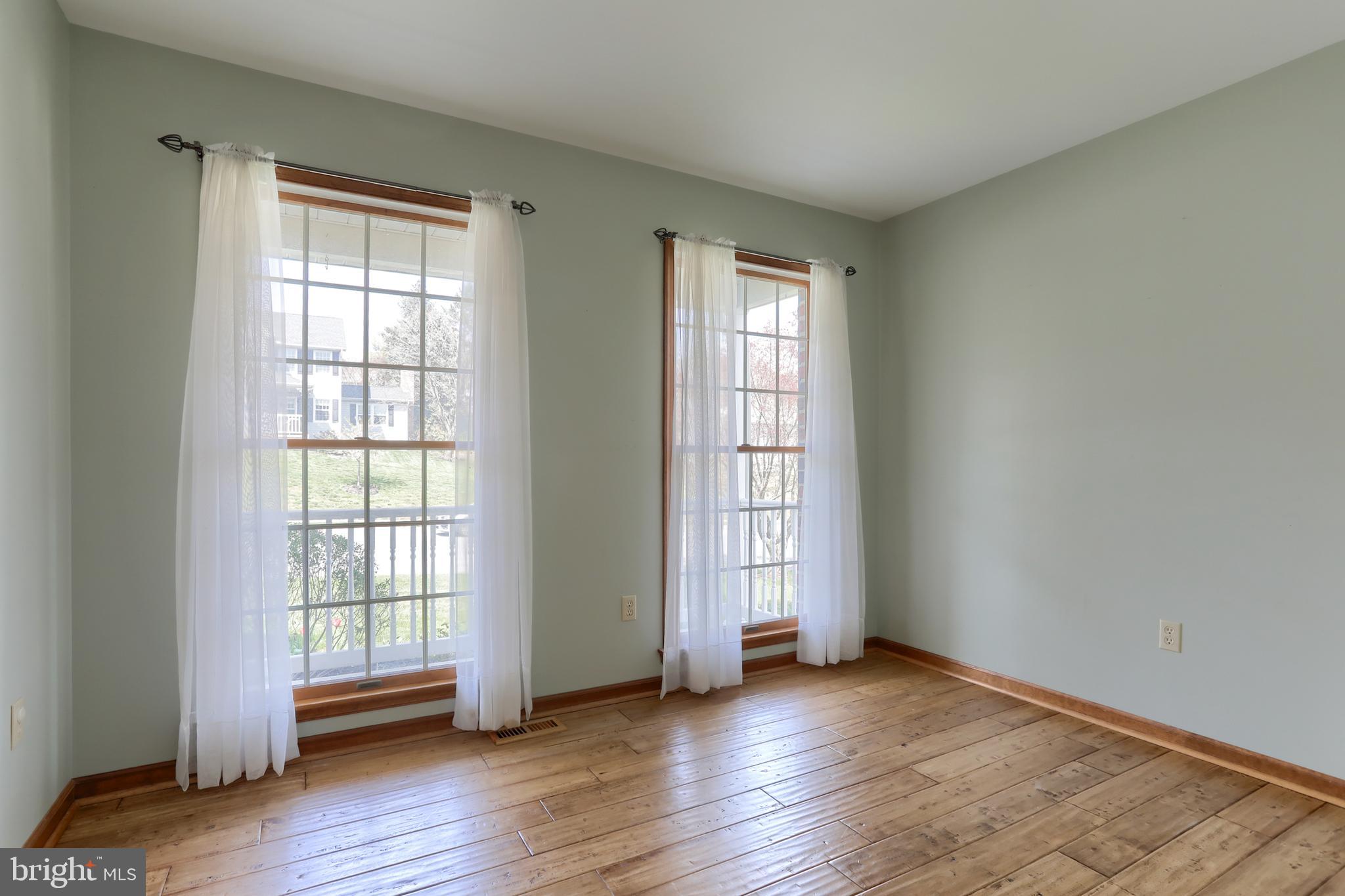 SUNNY HILL FARMS - Residential