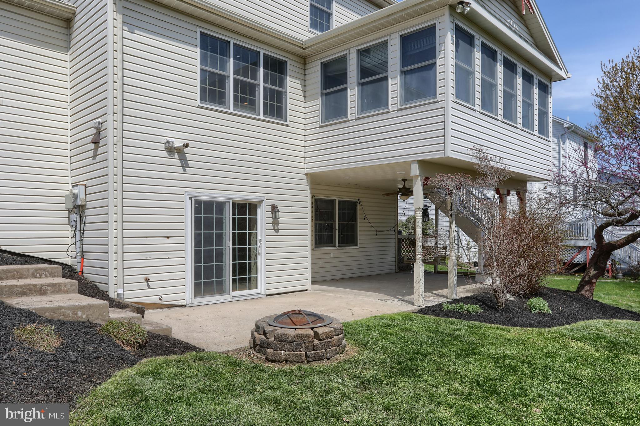 SUNNY HILL FARMS - Residential