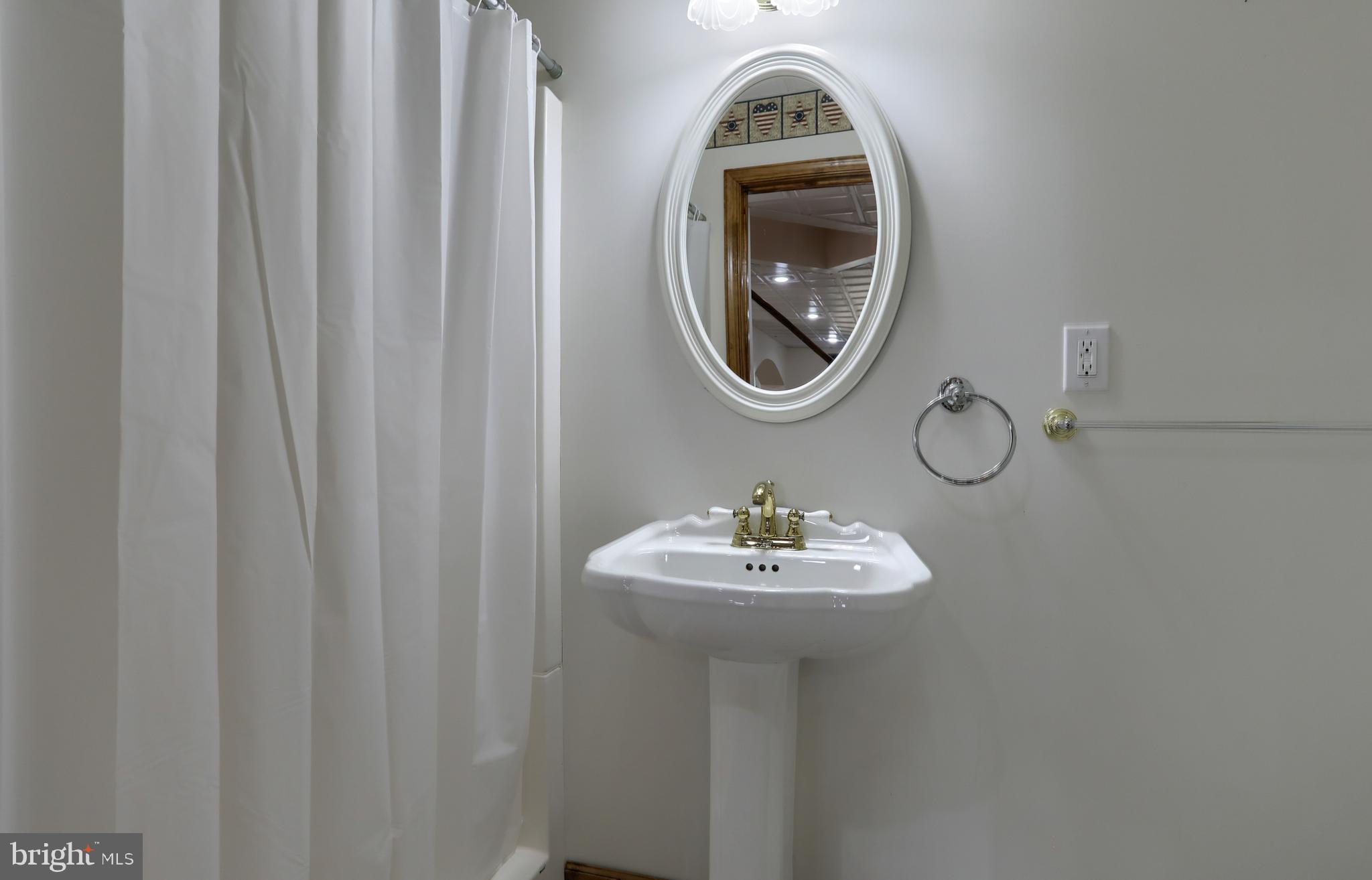 SUNNY HILL FARMS - Residential