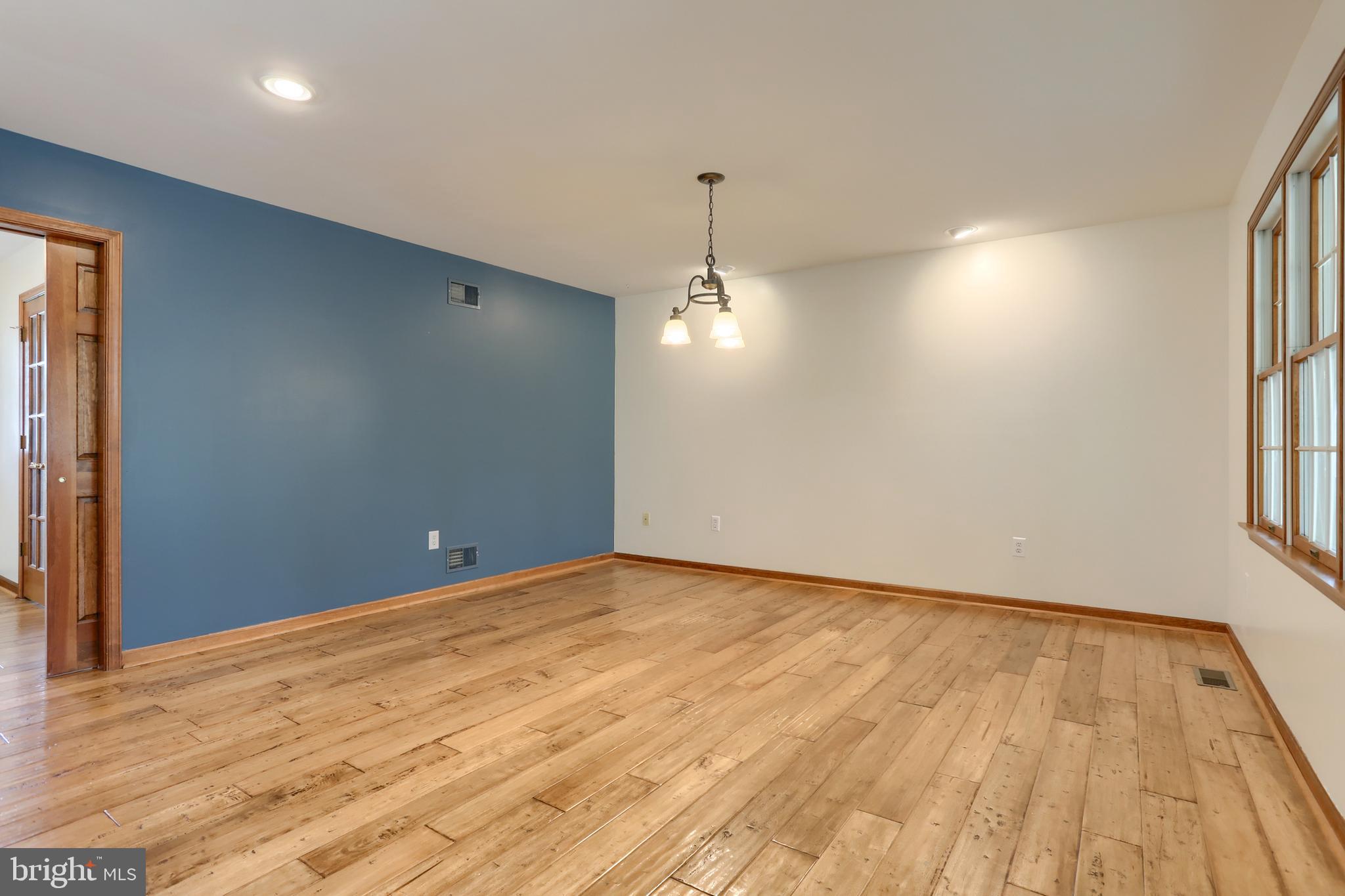 SUNNY HILL FARMS - Residential