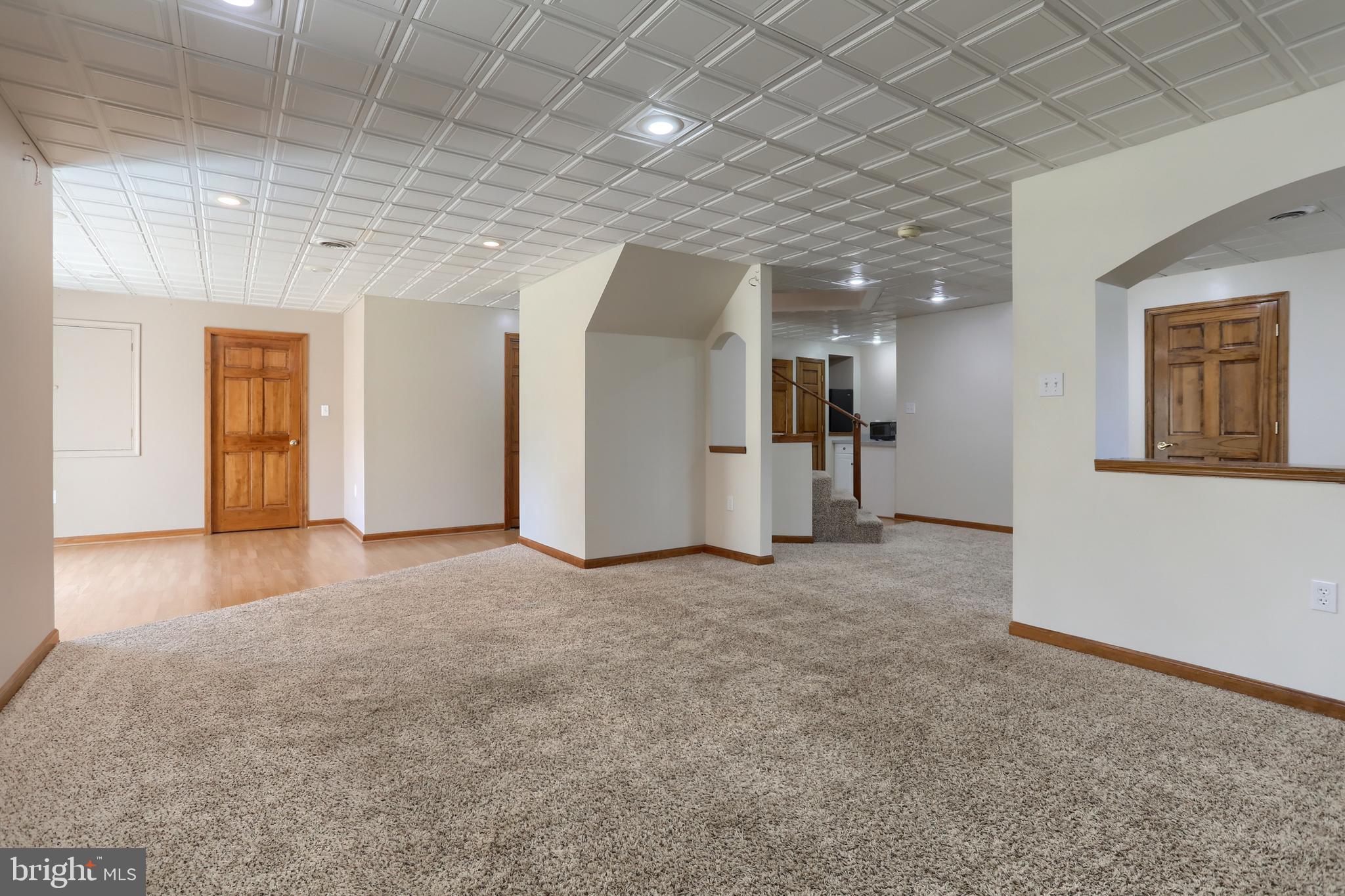 SUNNY HILL FARMS - Residential