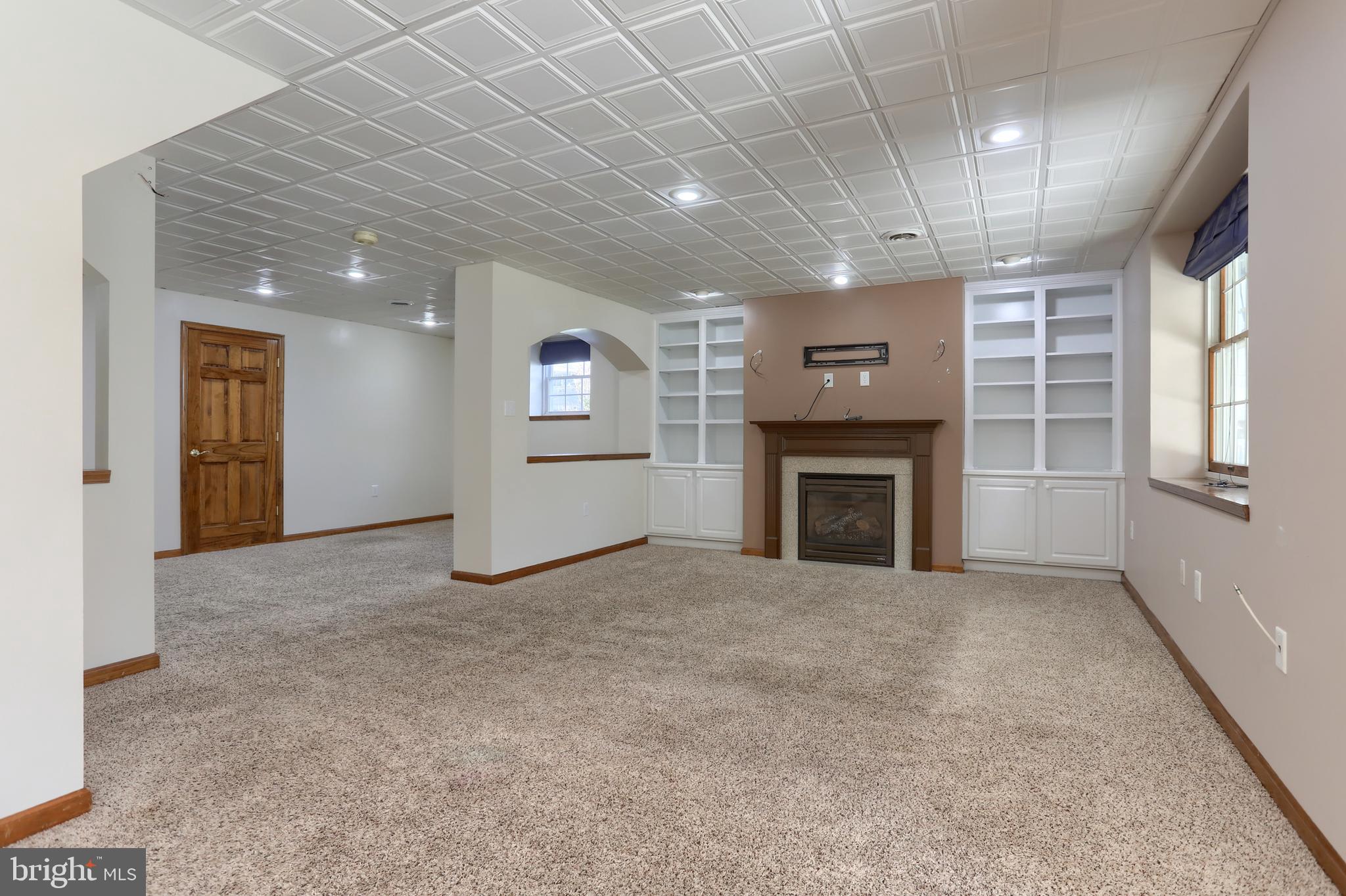 SUNNY HILL FARMS - Residential