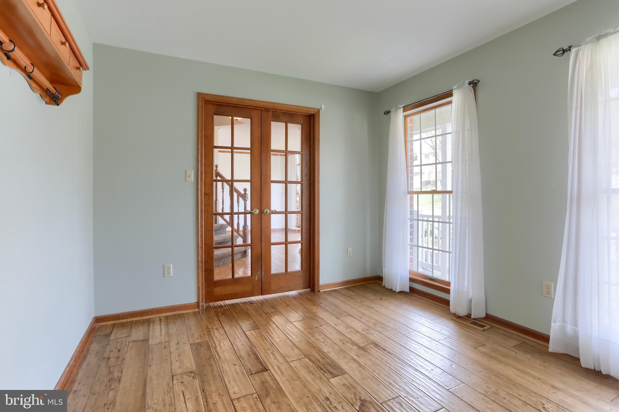 SUNNY HILL FARMS - Residential