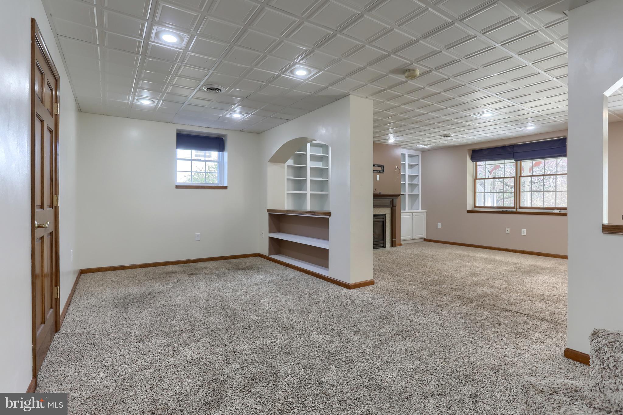 SUNNY HILL FARMS - Residential