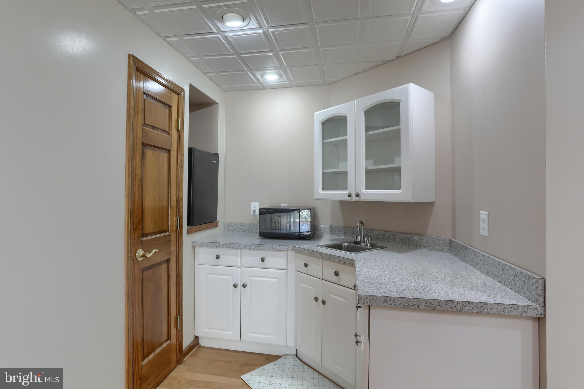 SUNNY HILL FARMS - Residential