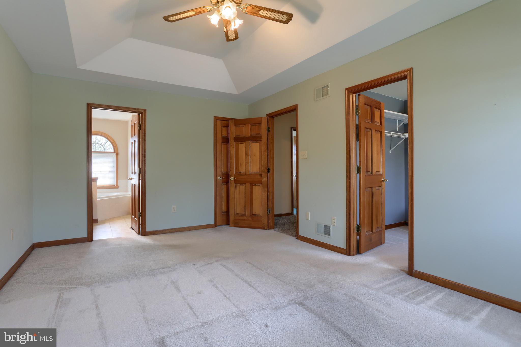 SUNNY HILL FARMS - Residential