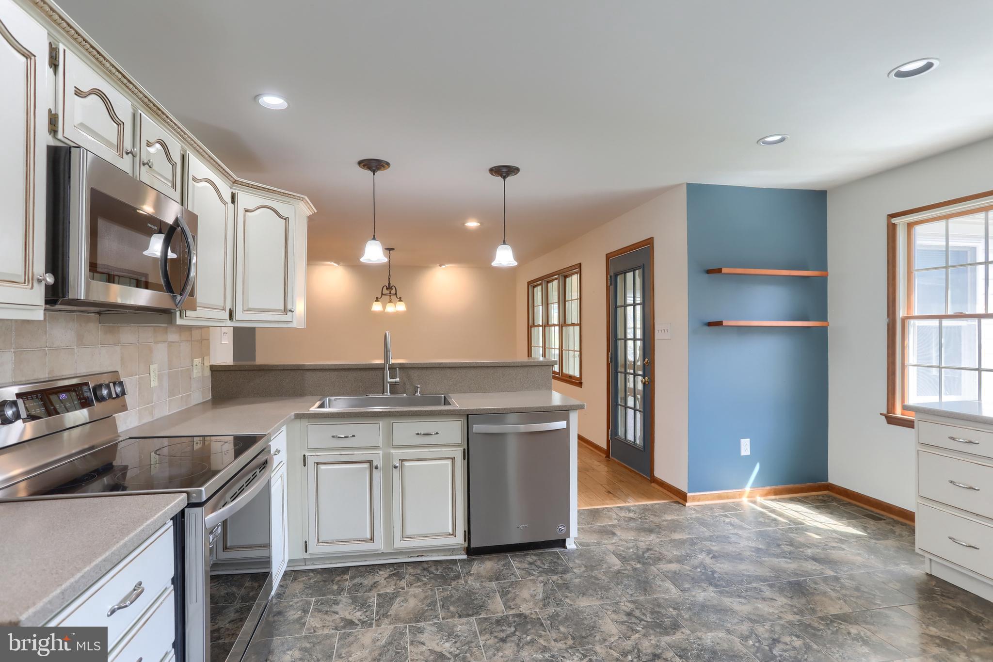 SUNNY HILL FARMS - Residential