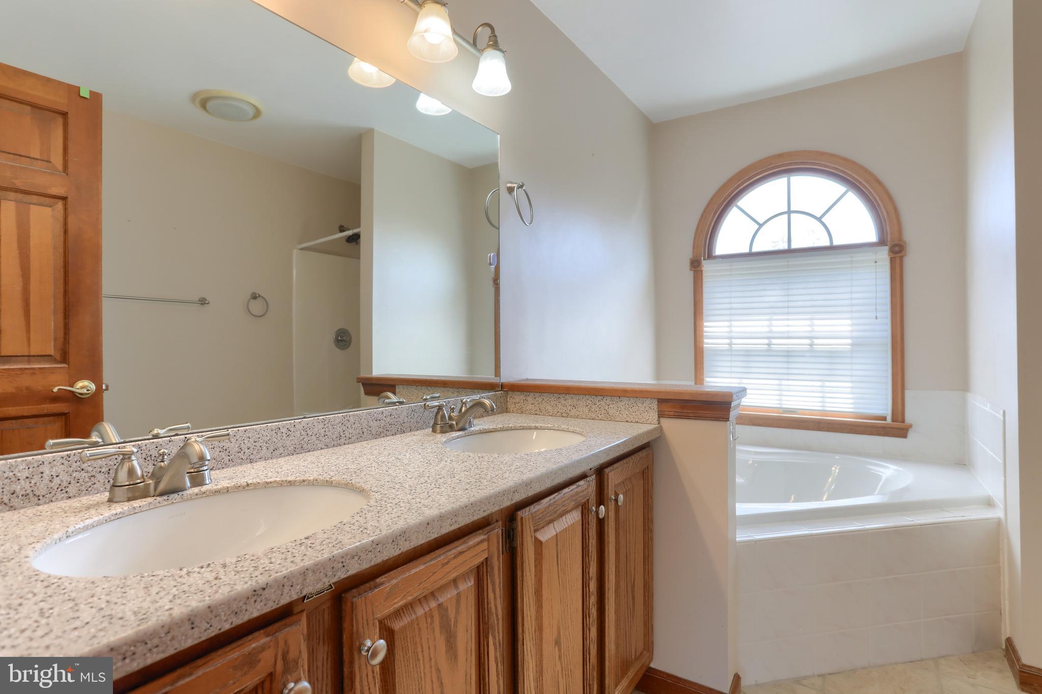 SUNNY HILL FARMS - Residential