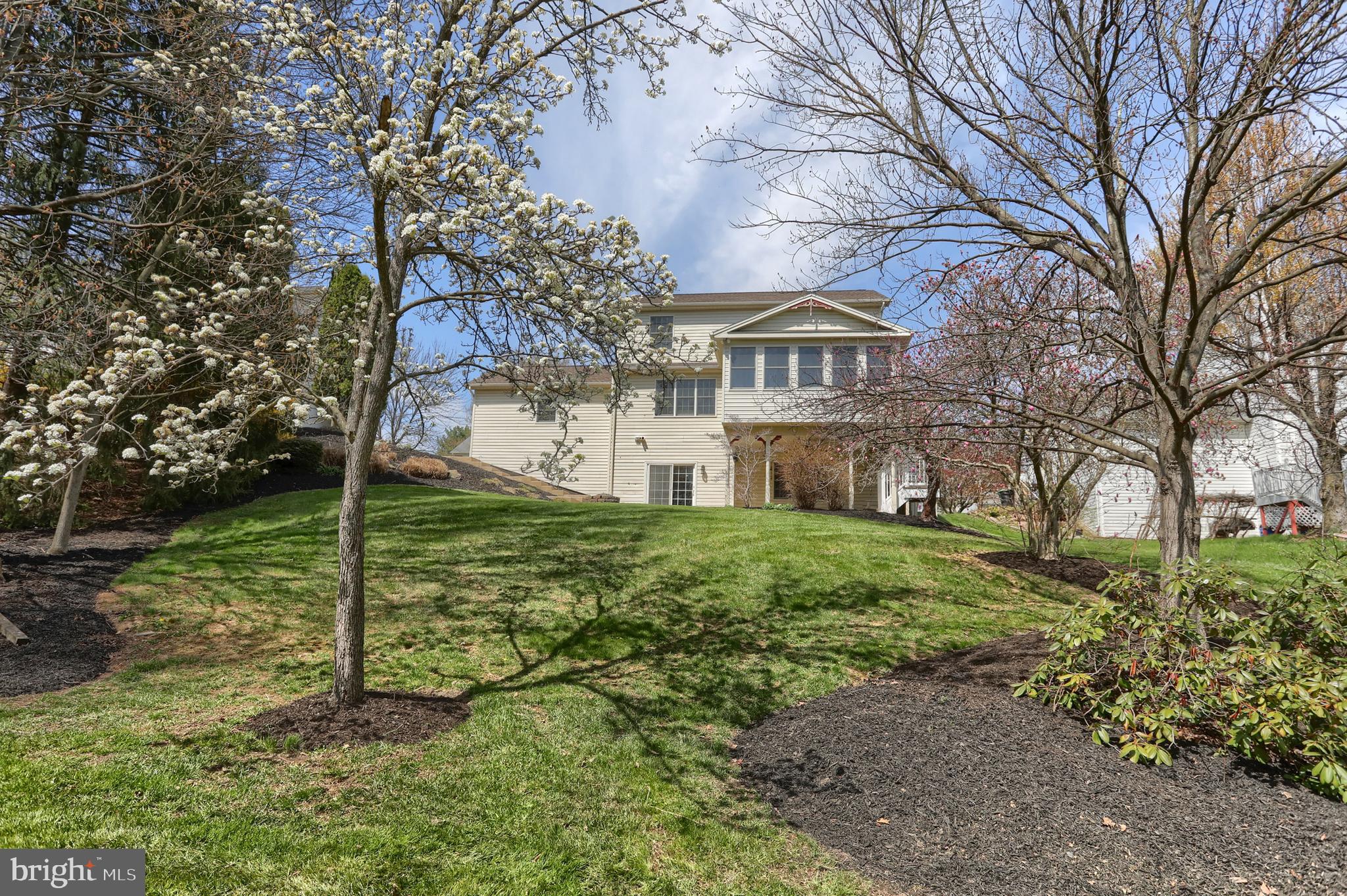 SUNNY HILL FARMS - Residential