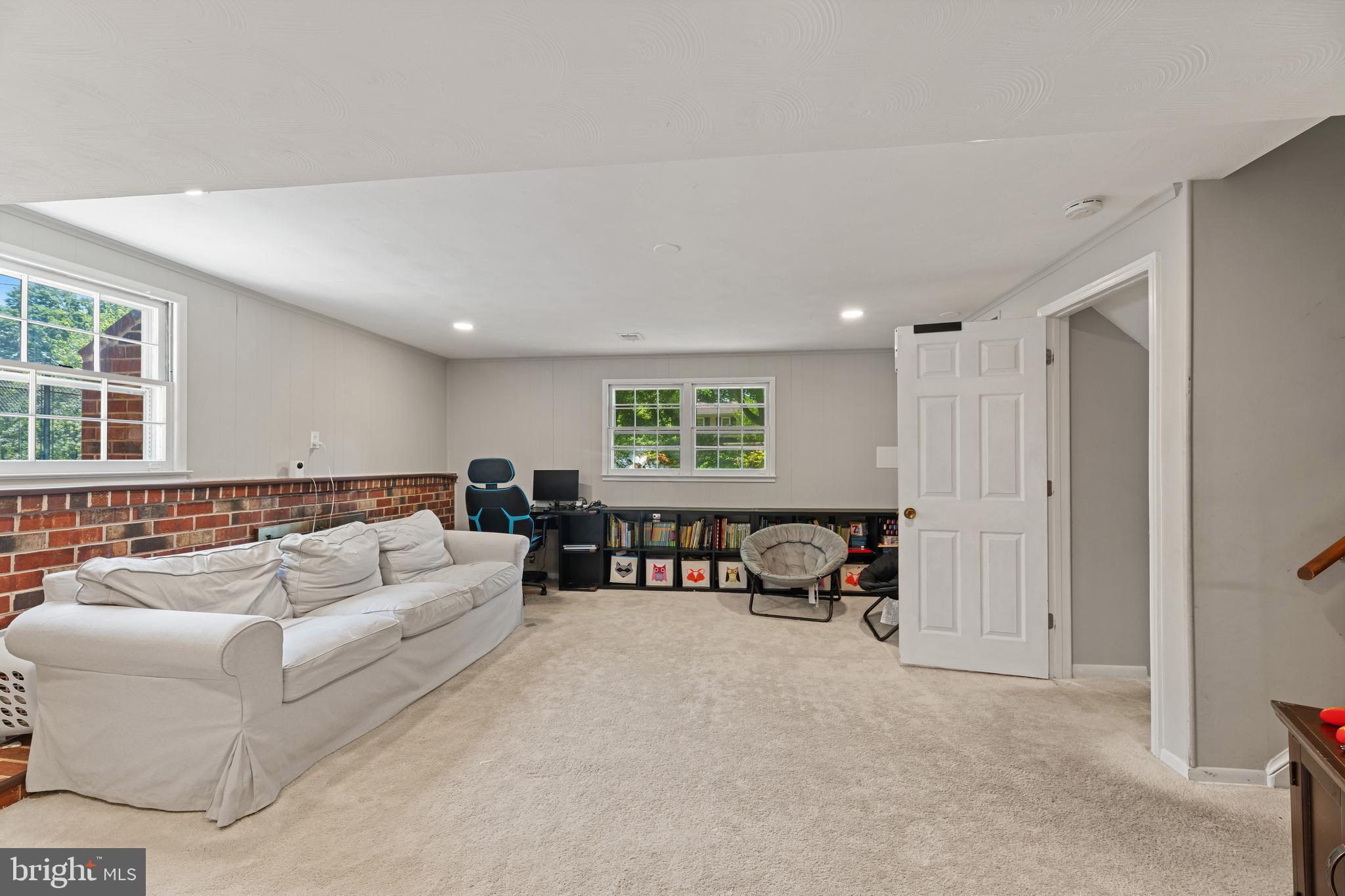 ROCK CREEK MANOR - Residential