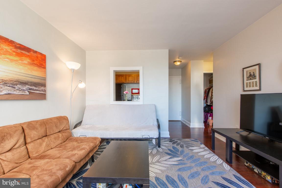 RIVER PLACE - Residential
