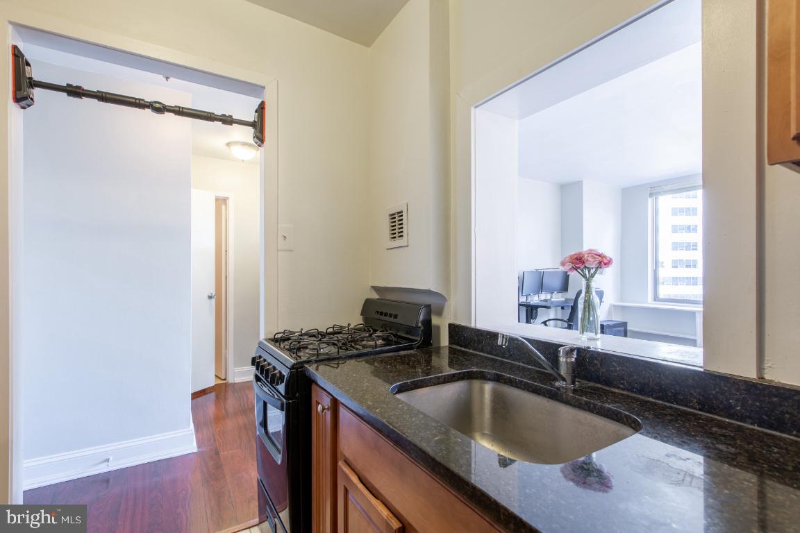 RIVER PLACE - Residential