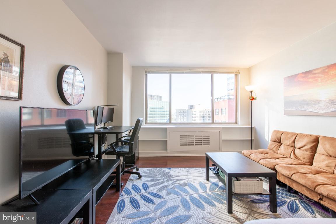 RIVER PLACE - Residential