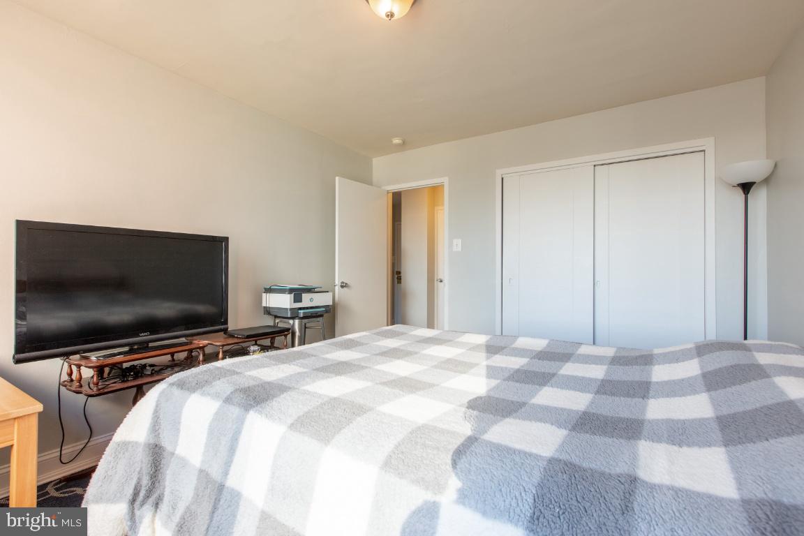 RIVER PLACE - Residential