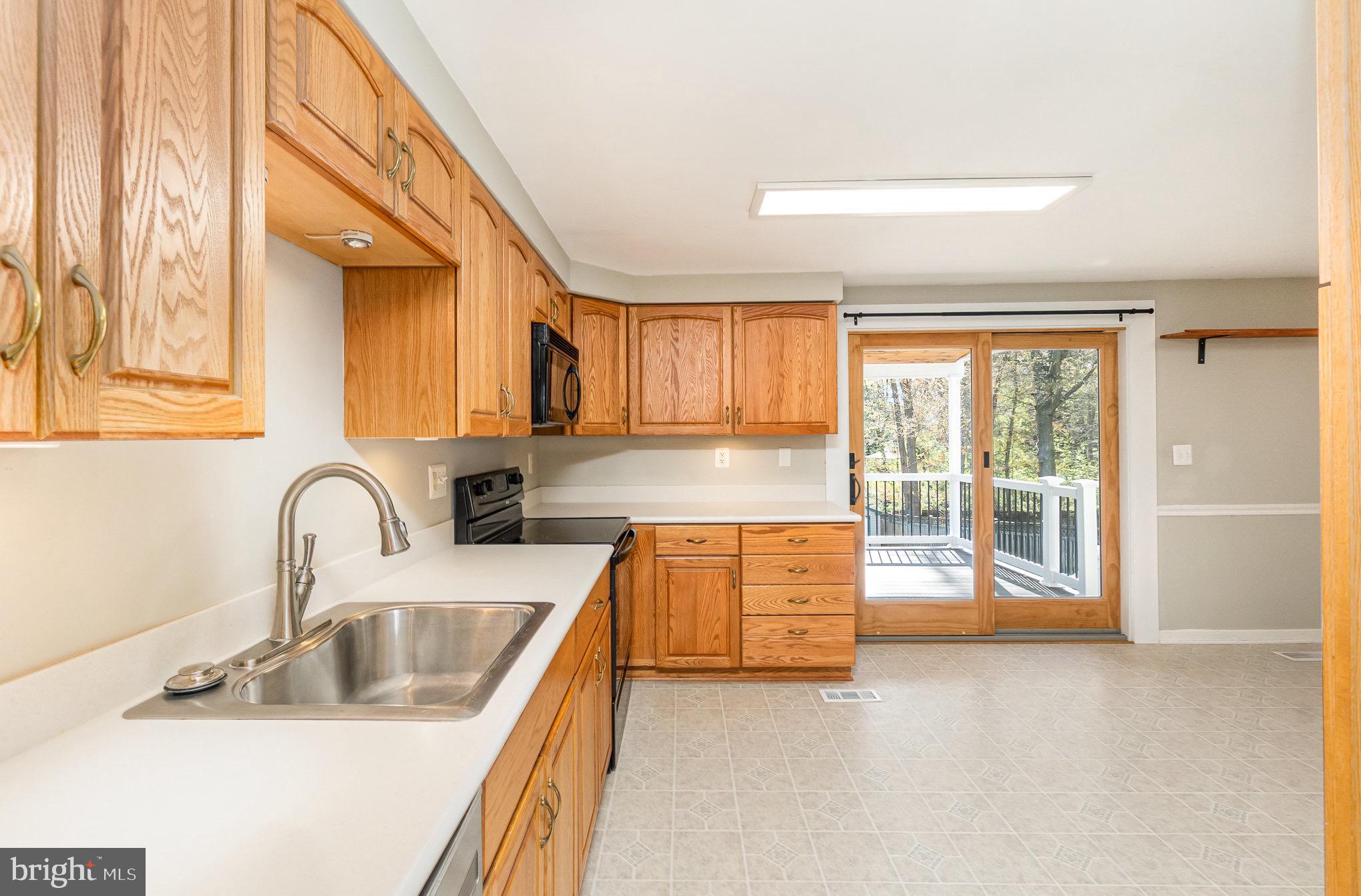 BRIGHT OAKS - Residential