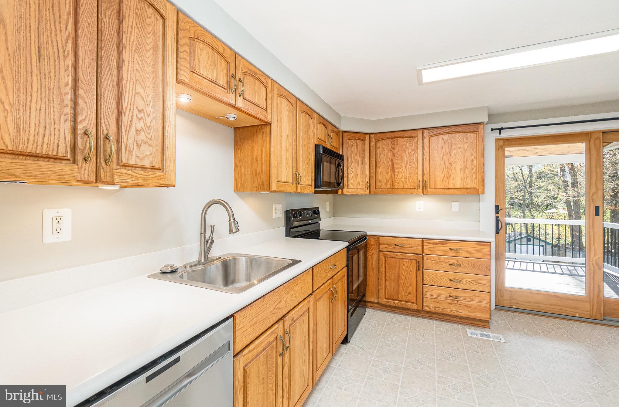 BRIGHT OAKS - Residential