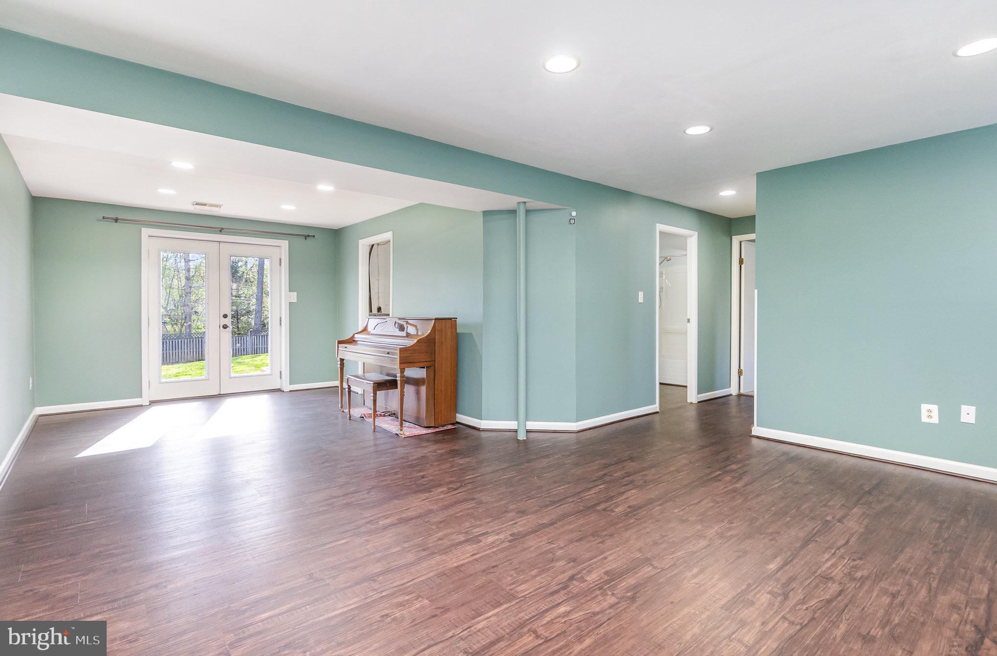 BRIGHT OAKS - Residential